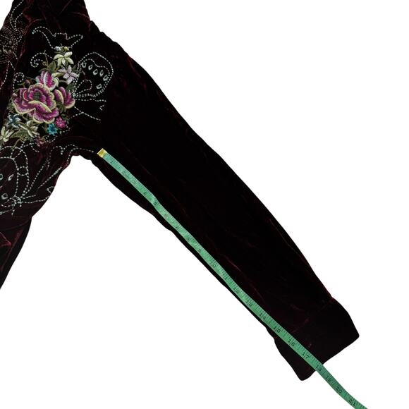 JOHNNY WAS Burgundy Red Floral Embroidered Snap Front Top Size Small Womens - Picture 10 of 10